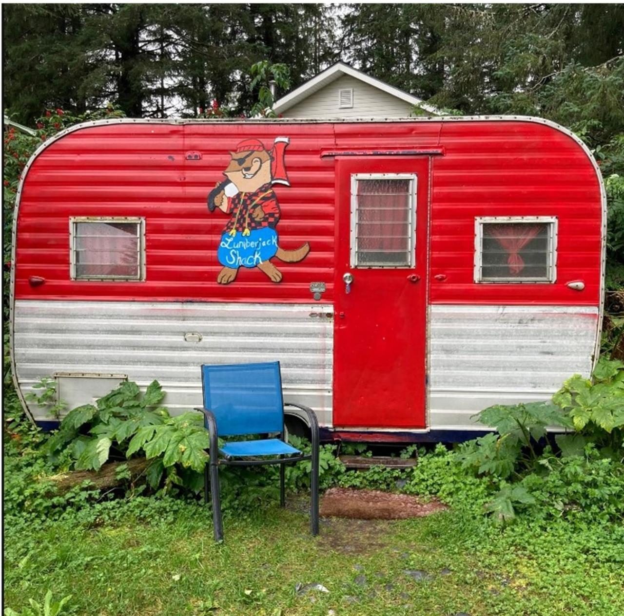 Hostal Nauti Otter And Yurt Village *